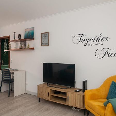 Family Friendly Azorean Apartment Понта-Делгада Экстерьер фото