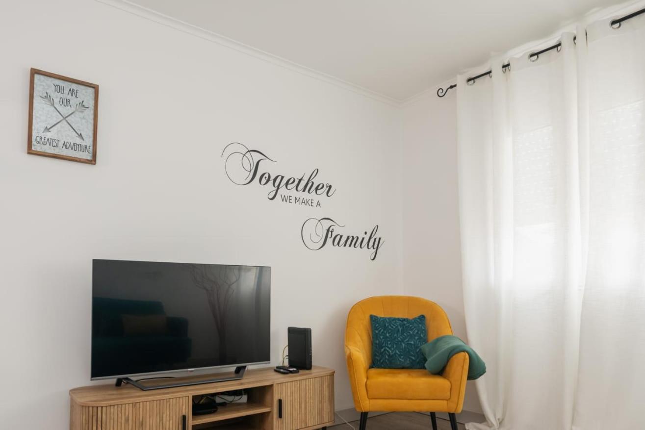 Family Friendly Azorean Apartment Понта-Делгада Экстерьер фото